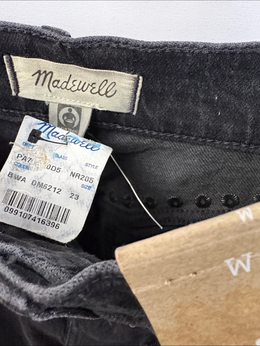 Madewell 90's Straight Leg Jeans Womens 23 Black Fitted High Rise NWT Sequin - Picture 7 of 9